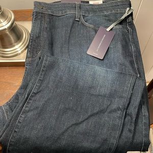 Marilyn style straight leg NYDJ in size 24